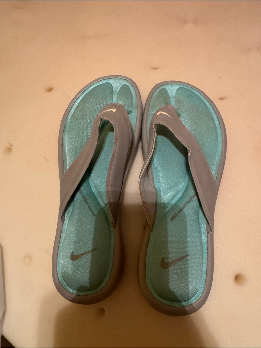 Nike Cushioned Slip-On Flip Flop Sandals Blue/Gray Logo US 8 WOMANS